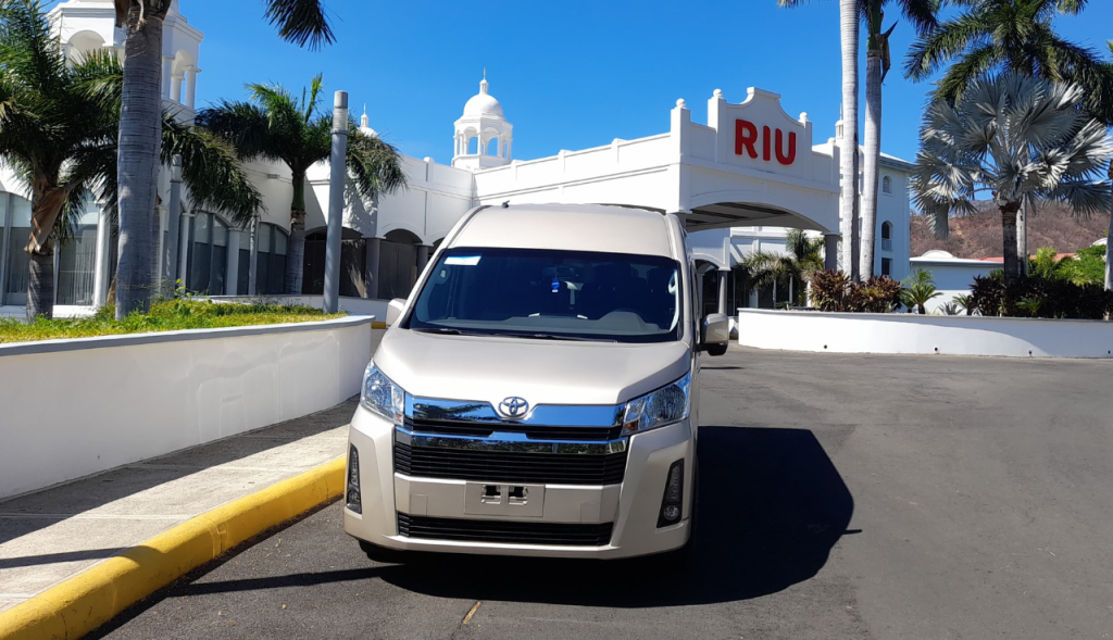 Shuttle Montezuma
